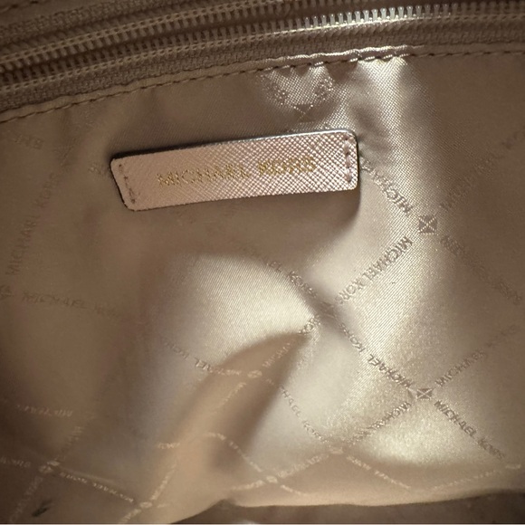 Michael Kors Blush Pink Tote Bag - Picture 7 of 11